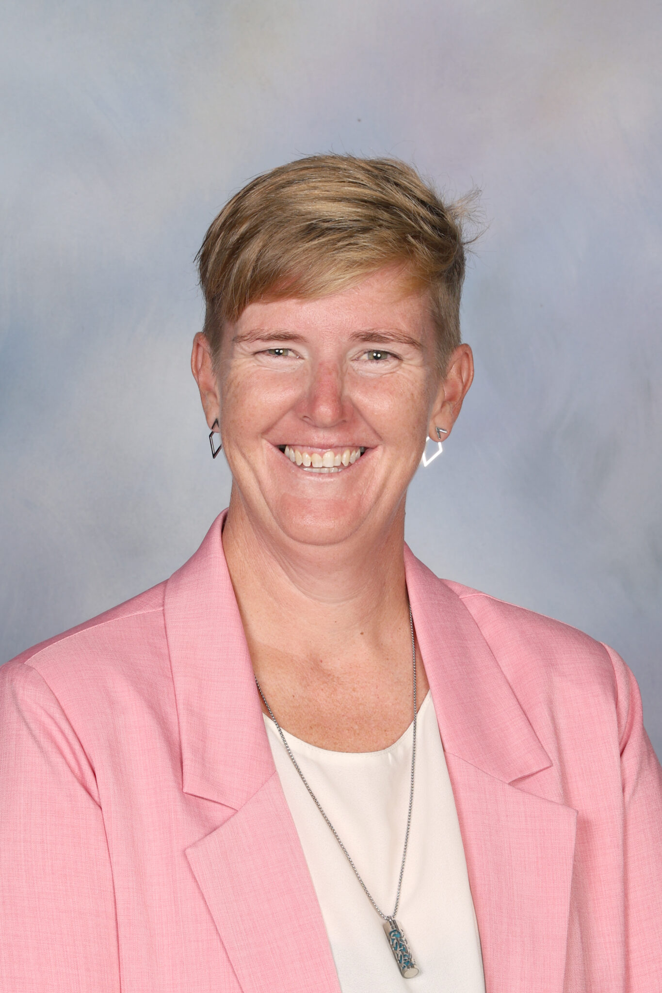 Read more about the article Andrea Maclennan